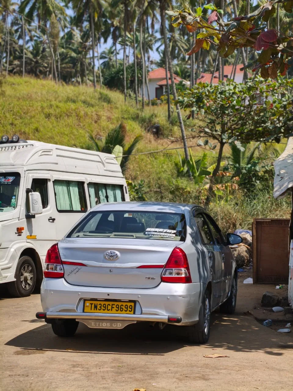 Toyota Etios taxi service in Kanyakumari — Toyota Etios View 3